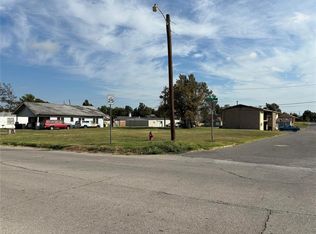1017 S Bickford Ave #15-16, El Reno, OK 73036