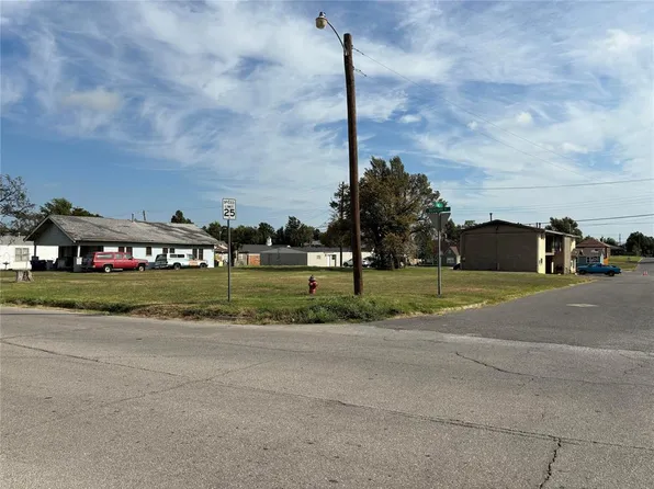 1017 S Bickford Ave #15-16, El Reno, OK 73036
