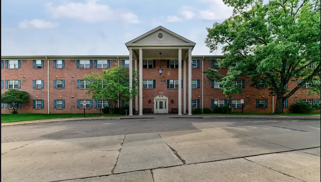 Colony Terrace Apartments — Photo 3