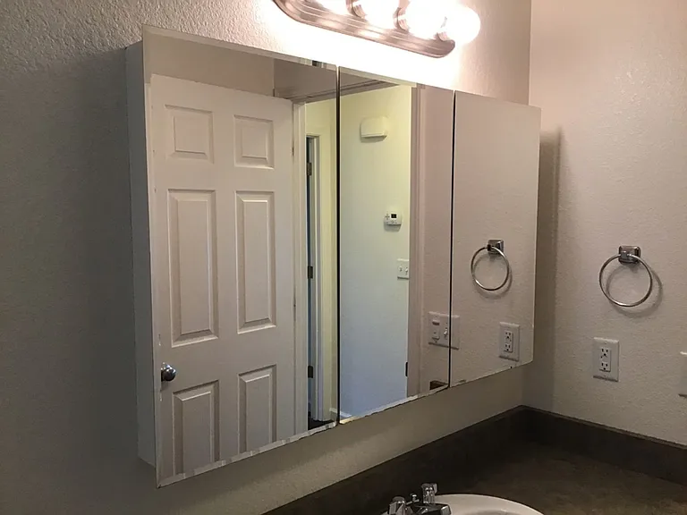 1267 N Cedar St — Photo 5