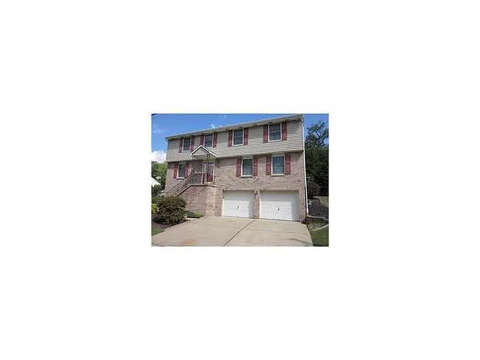 84 Huffman Ave photo 1