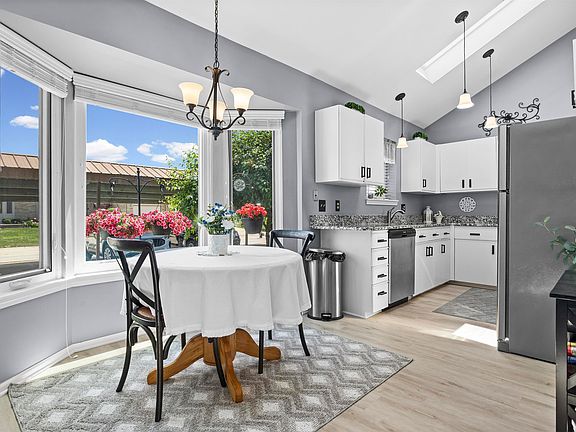 5th image of 57271 Silver Maple Dr
