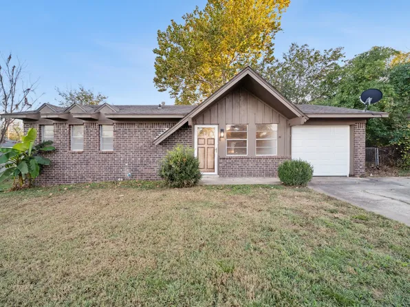 1817 W Cedar St, Claremore, OK 74017