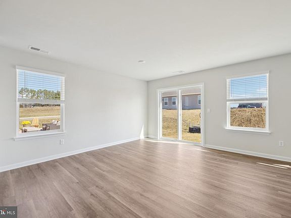 2nd image of 101 Dinges St