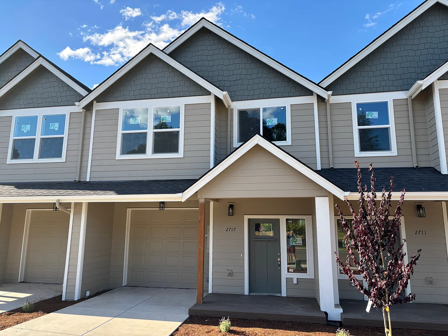 3 bed, 2.5 bath, 1608 sqft, $2,595 — Photo 1