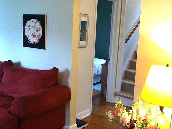 Arched way to the 2nd floor