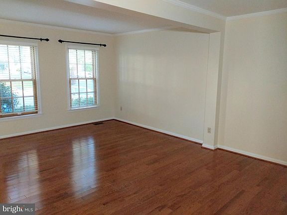 5th image of 3880 Mohr Oak Ct