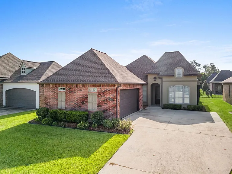 5807 Willow Breeze Dr — Photo 1