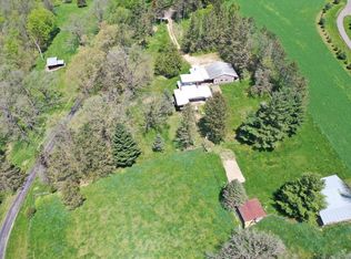 2091 Fountain Bluff Ln, Platteville, WI 53818