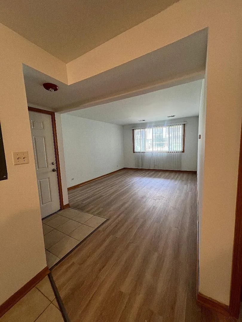 10604 Brooks Ln — Photo 4