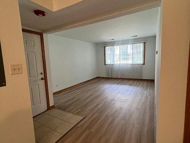 10604 Brooks Ln — Photo 4