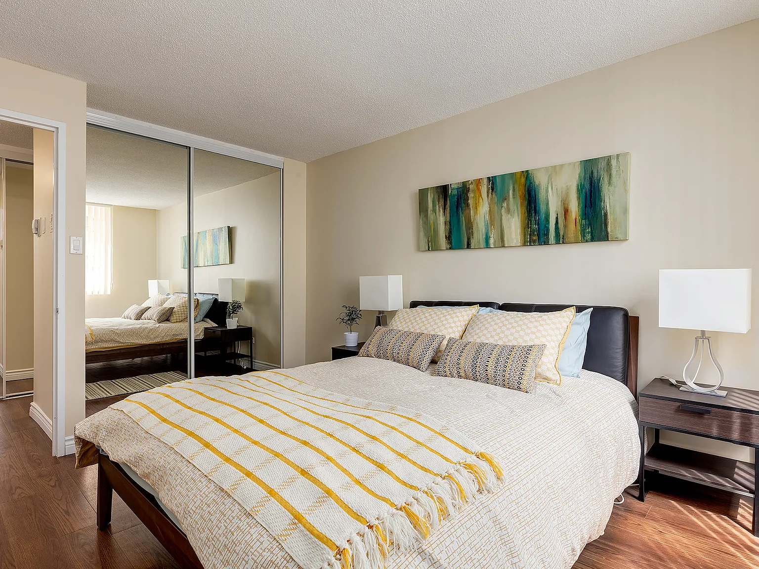 Grid 5 Apartments — Photo 2