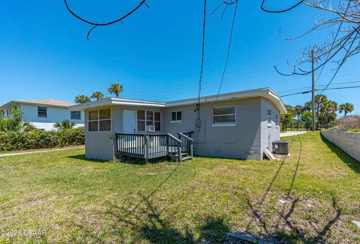 3 bed, 1120 sqft, $2,250 — Photo 3