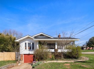 77 Morgan St, Canton, NC 28716