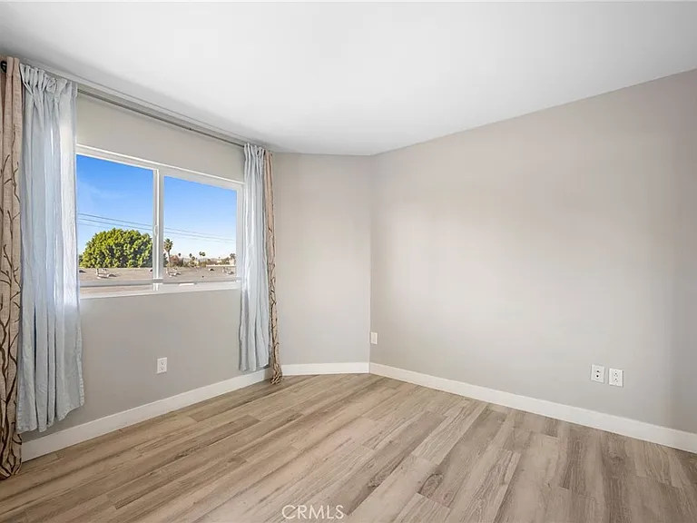 11731 Runnymede St #3 — Photo 8