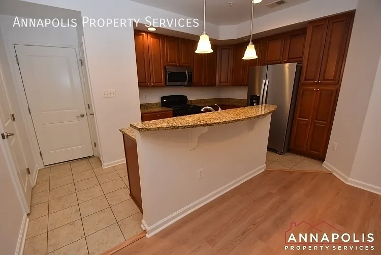 1310 Cheswick Ln — Photo 3