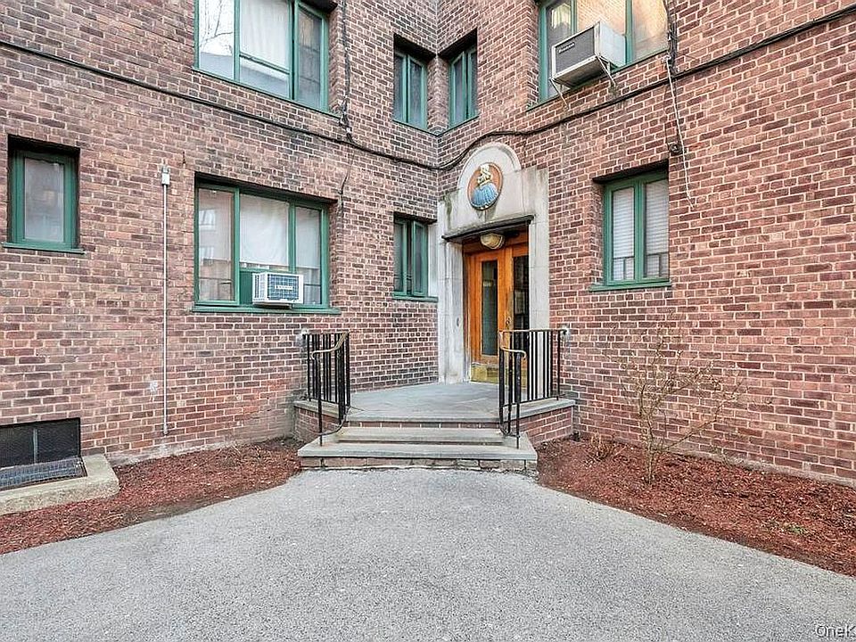1st image of 1690 Metropolitan Ave APT 1E