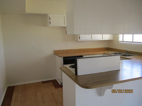4th image of 2821 Karen Ave
