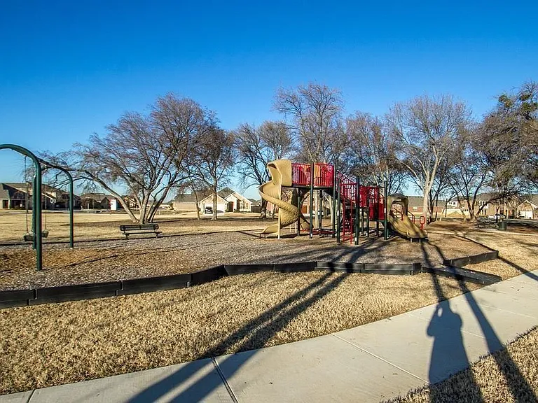 1716 Yellowthroat Dr — Photo 22