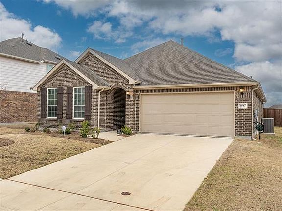 3rd image of 1633 Millican Ln