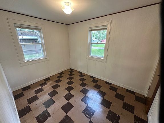 5th image of 12476 183rd Ave