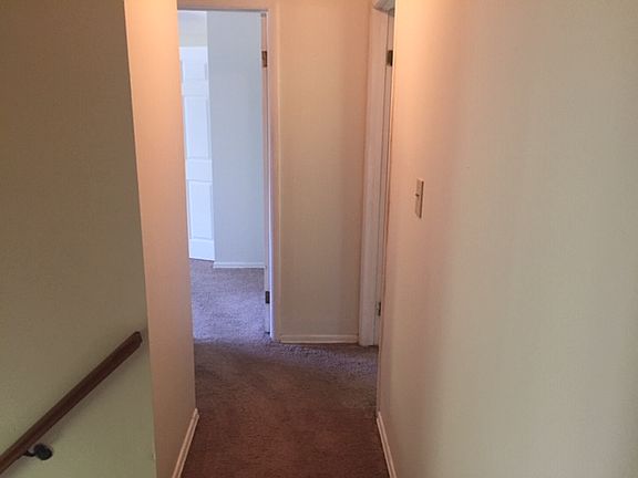 2nd image of 2922 N Sheffield Dr