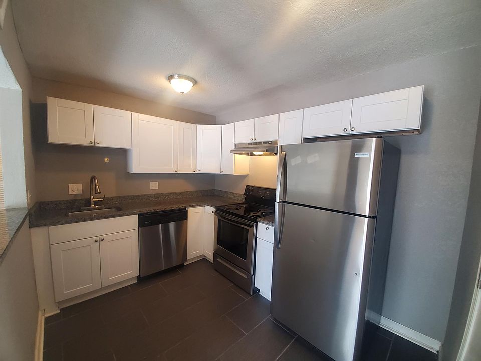 1st image of 118 W 38th St APT 2