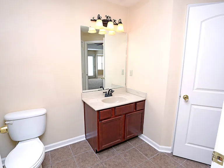 Ty Lane Apartments — Photo 12