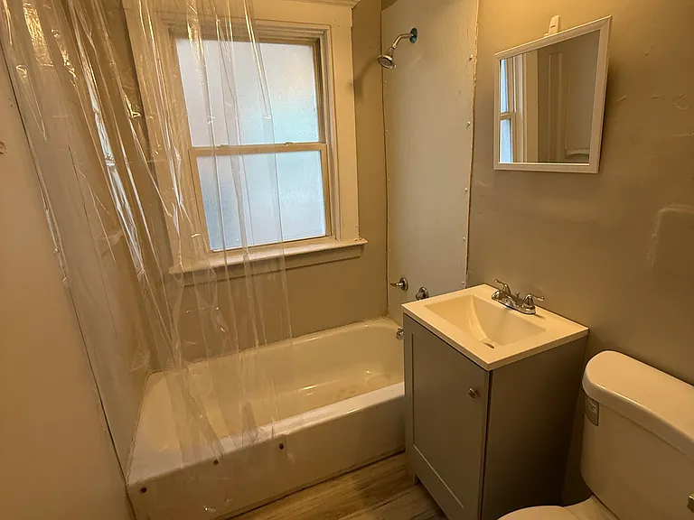 3818 Humphrey St #1 — Photo 6