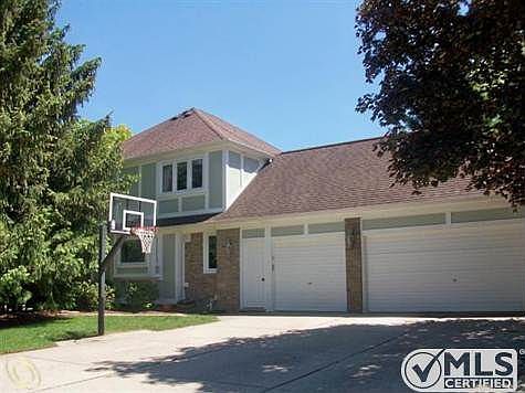 kingspath 3 car garage.jpg