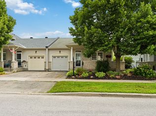 5553 Doctor Leach Dr, Ottawa, ON K4M1L6