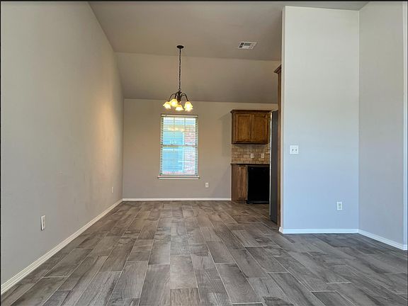 3rd image of 12505 Heritage Oaks Dr