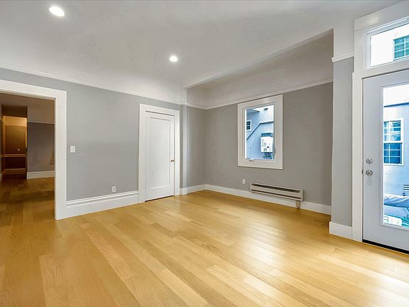 4th image of 2345 Jackson St #2A