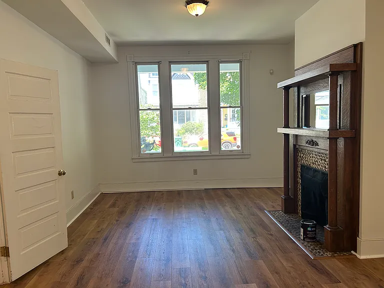 3509 E Clay St #1 — Photo 4
