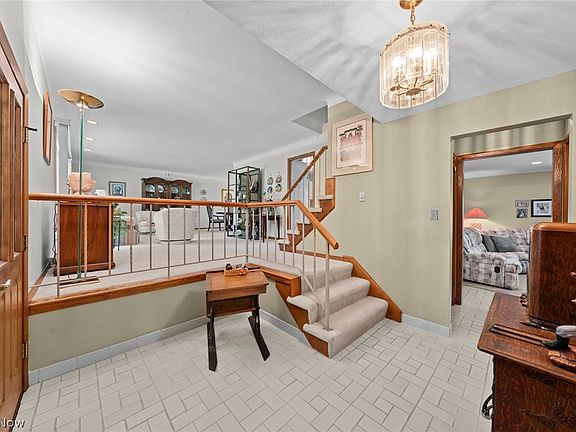 4th image of 5431 Golfway Ln
