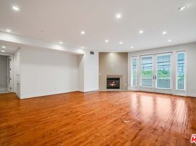 1517 S Bentley Ave, Los Angeles, CA