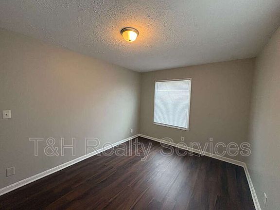 5th image of 8124 Crousore Rd