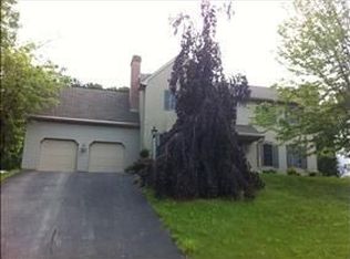 984 David Dr, Red Lion, PA 17356