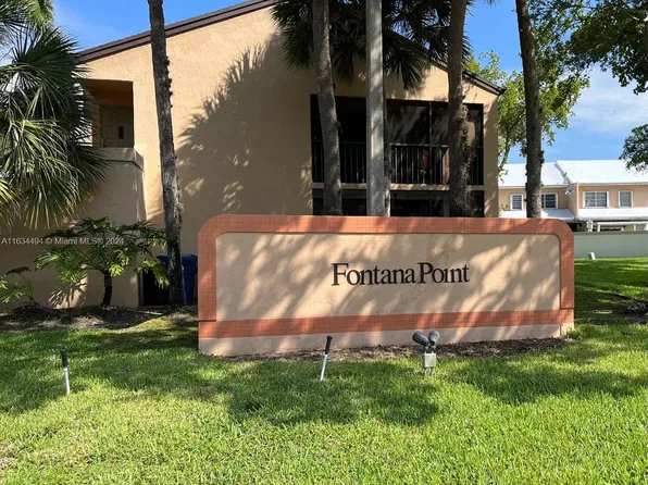 8230 NW 191st St #26-D, Hialeah, FL 33015