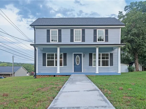 332 E Naomi St, Randleman, NC 27317