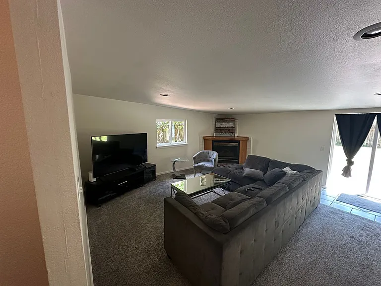 873 Parkwood Way — Photo 13