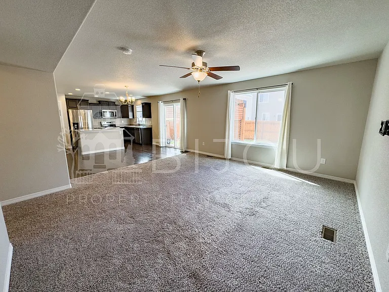 10881 Aliso Dr — Photo 5