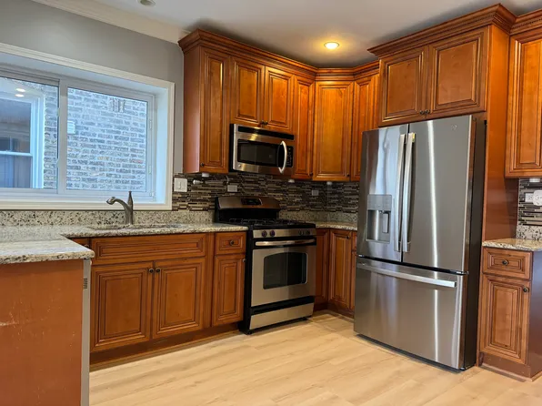 5141 W Barry Ave #2, Chicago, IL 60641