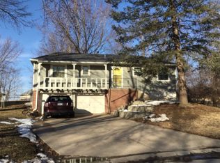 2605 NW Pembroke Ct, Blue Springs, MO 64015