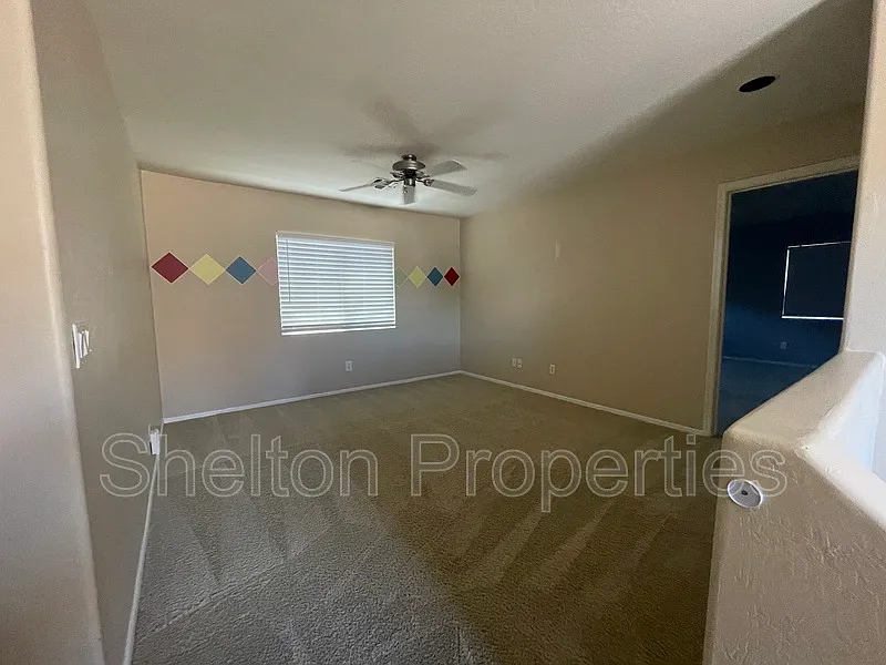3 bed, 2.5 bath, 1750 sqft, $2,350 — Photo 4