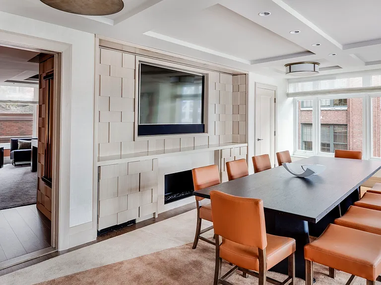 100 Lovejoy Wharf #5L — Photo 16