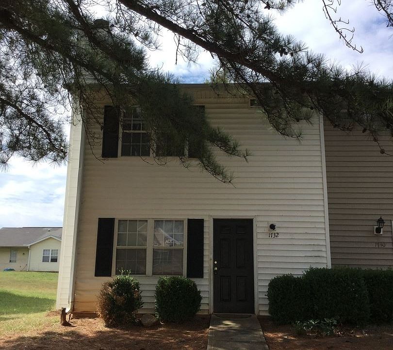 1st image of 1732 Bob White Ln SE