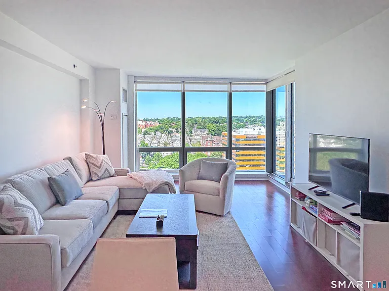 1 Broad St #12B — Photo 17