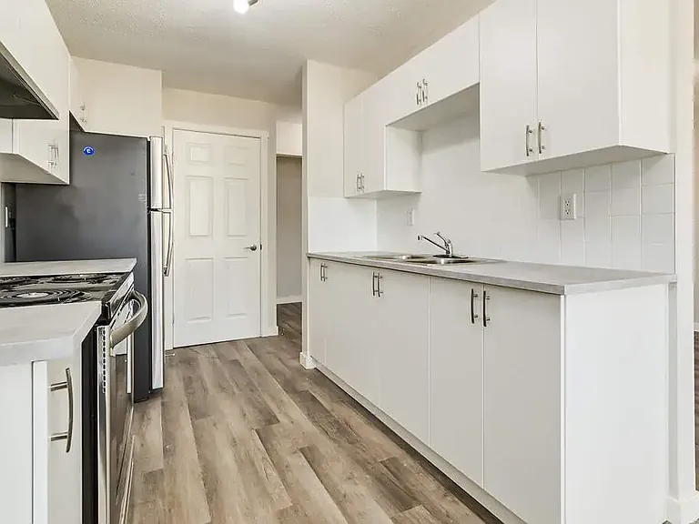 5327 A 38th Ave — Photo 11