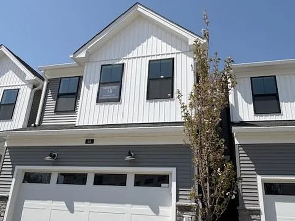 44 Grayson Ln, Downingtown, PA 19335